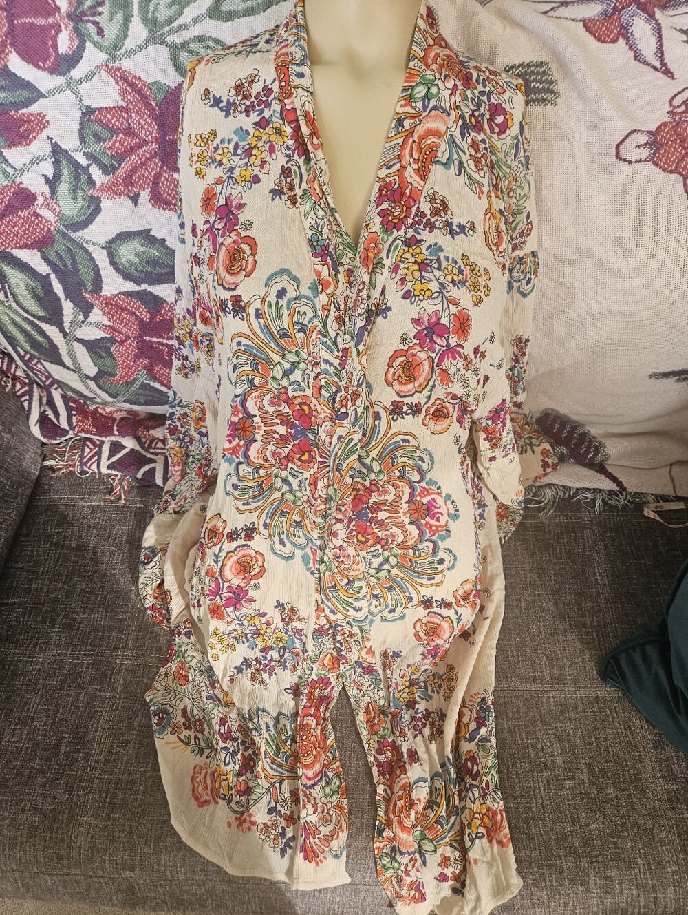 Patrons Of Peace Bohemian Cream Floral Print Duster Cardigan/Kimono. Med. 22ptp